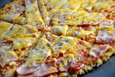 Zdrowa pizza kalafiorowa